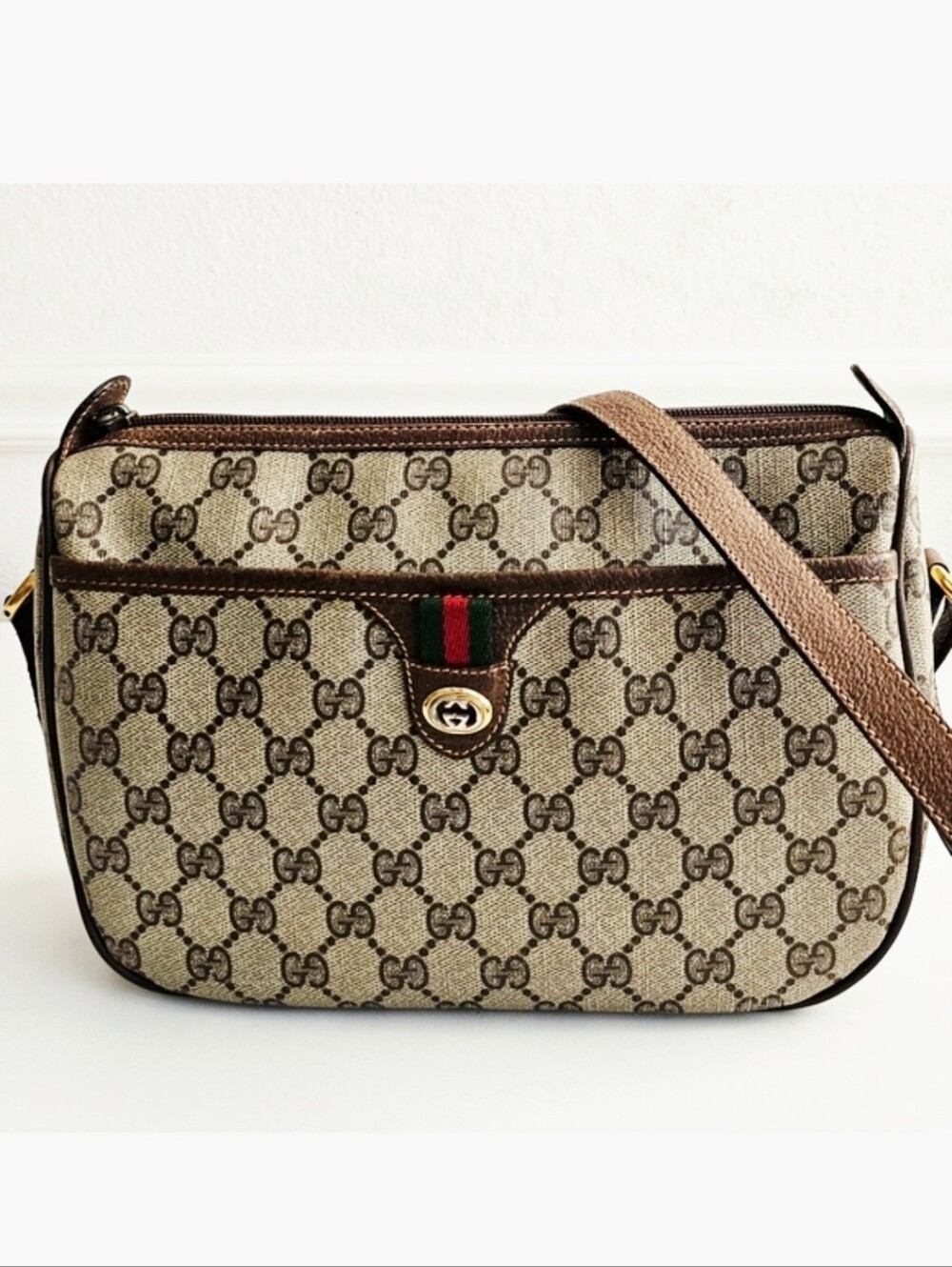 Gucci GG Supreme Sherry Line Crossbody Bag